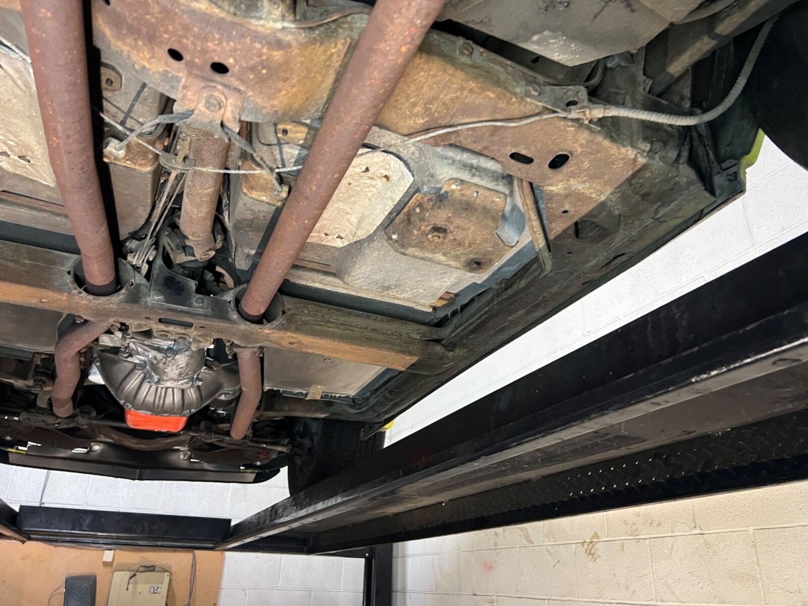 Chevrolet-Corvette-1974-Convertible-37