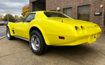 Chevrolet-Corvette-1974-Convertible-4
