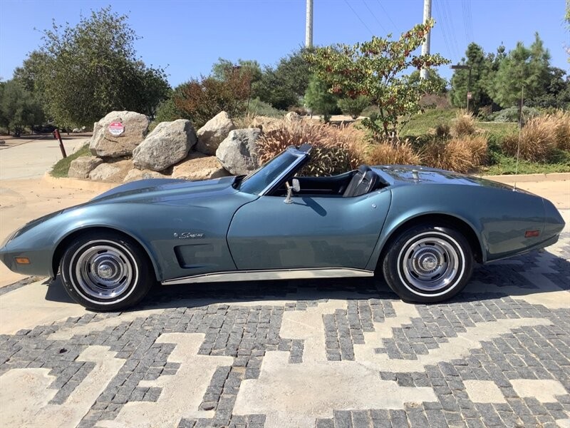 Chevrolet-Corvette-1974-Convertible-6