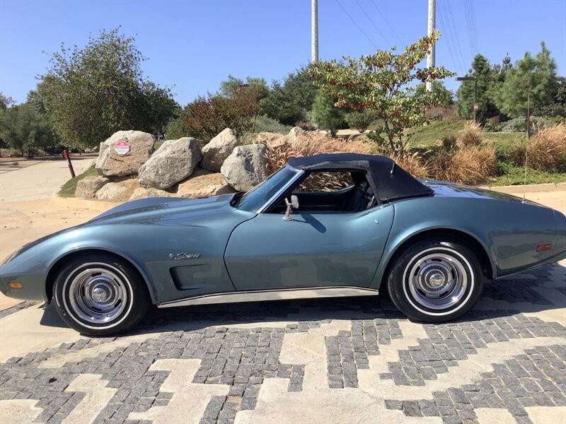 Chevrolet-Corvette-1974-Convertible-7