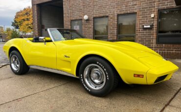 Chevrolet-Corvette-1974-Convertible-8