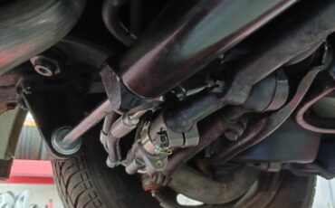 Chevrolet-Corvette-1975-Coupe-10