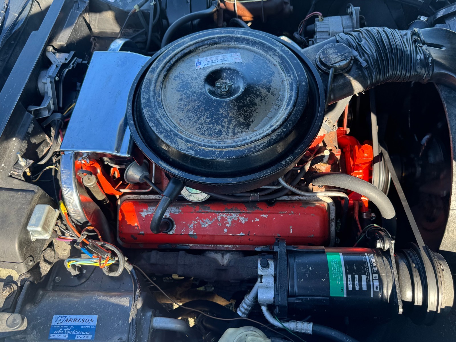 Chevrolet-Corvette-1976-22