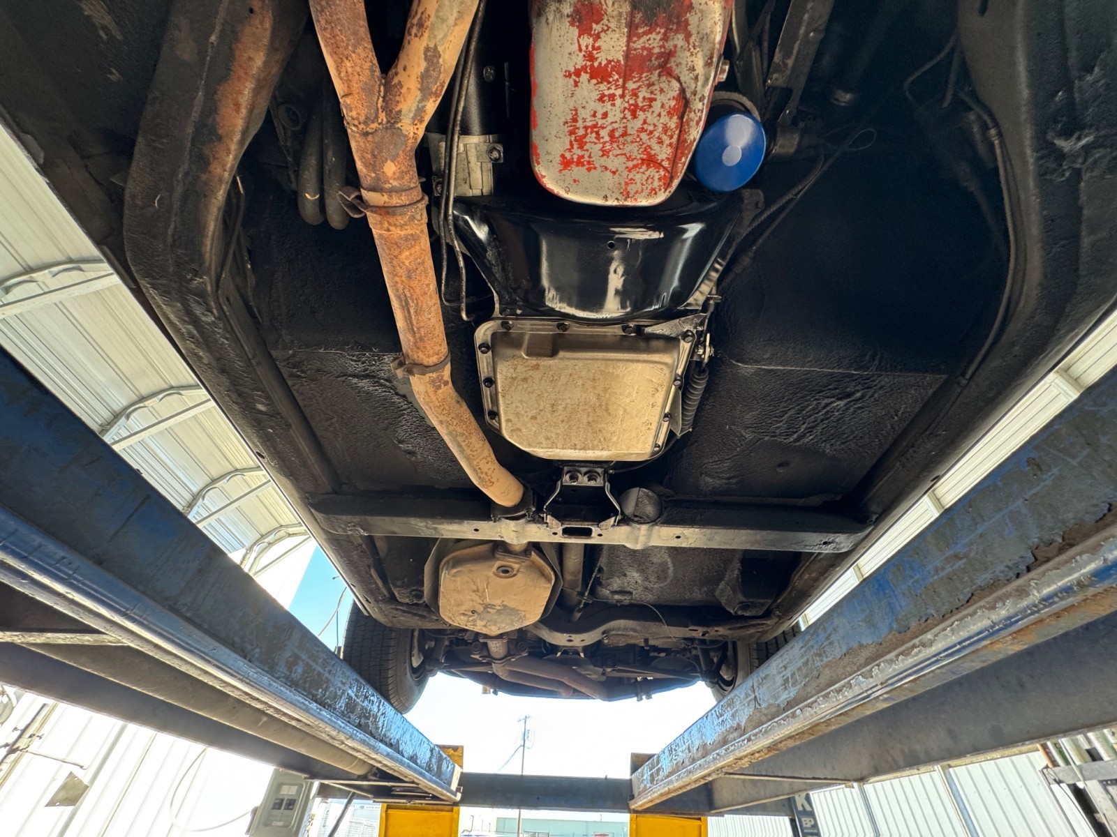 Chevrolet-Corvette-1976-25