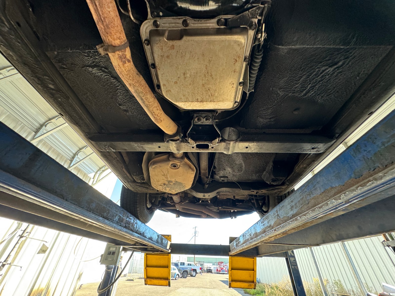 Chevrolet-Corvette-1976-26