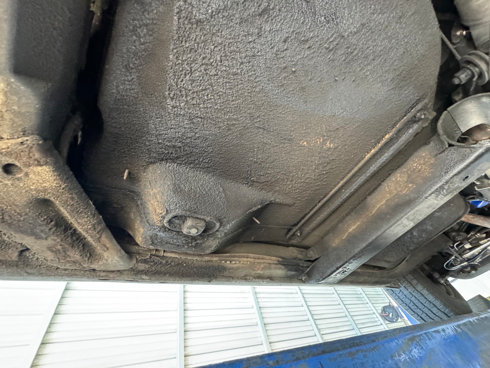 Chevrolet-Corvette-1976-27