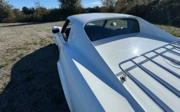 Chevrolet-Corvette-1976-8