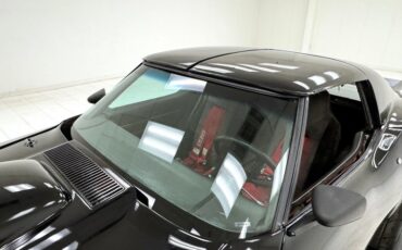 Chevrolet-Corvette-1976-Black-Black-11
