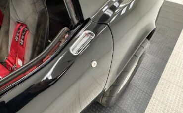 Chevrolet-Corvette-1976-Black-Black-13