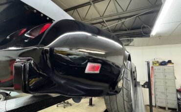 Chevrolet-Corvette-1976-Black-Black-26