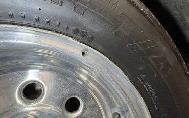 Chevrolet-Corvette-1976-Black-Black-32