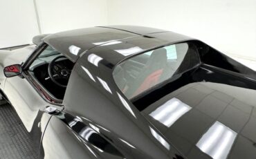 Chevrolet-Corvette-1976-Black-Black-33