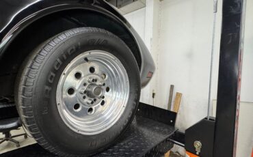 Chevrolet-Corvette-1976-Black-Black-34