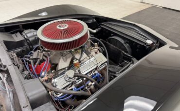 Chevrolet-Corvette-1976-Black-Black-36