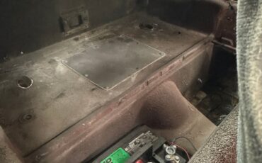 Chevrolet-Corvette-1976-Black-Black-44