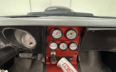 Chevrolet-Corvette-1976-Black-Black-48