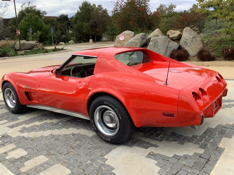 Chevrolet-Corvette-1976-Coupe-12