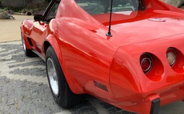 Chevrolet-Corvette-1976-Coupe-13