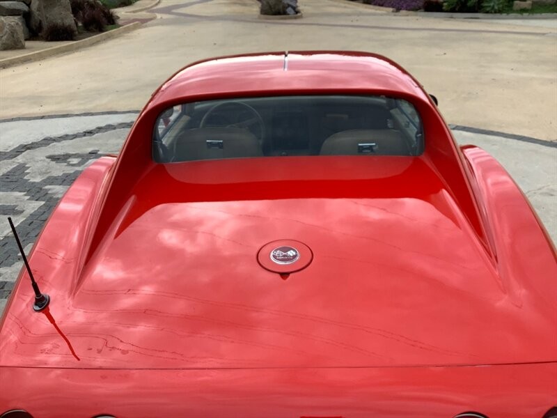 Chevrolet-Corvette-1976-Coupe-16