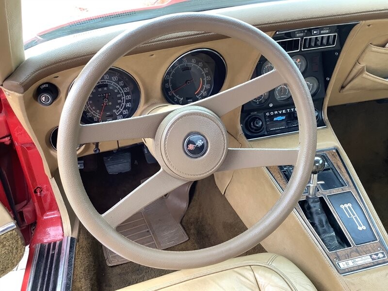 Chevrolet-Corvette-1976-Coupe-20