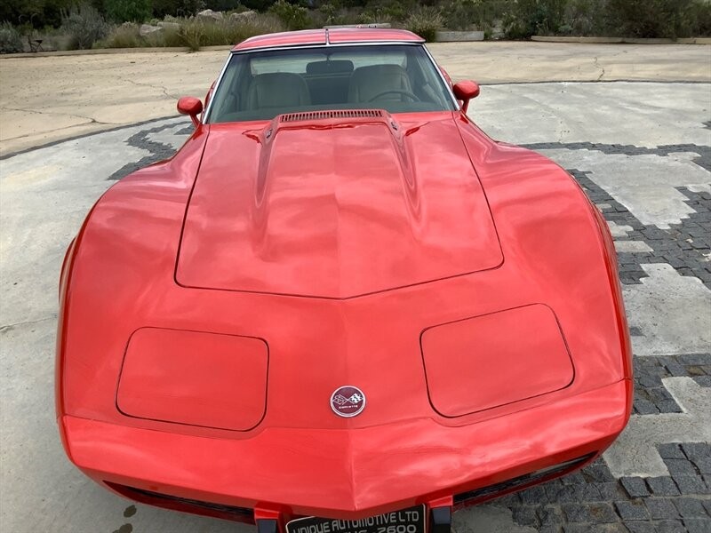 Chevrolet-Corvette-1976-Coupe-3