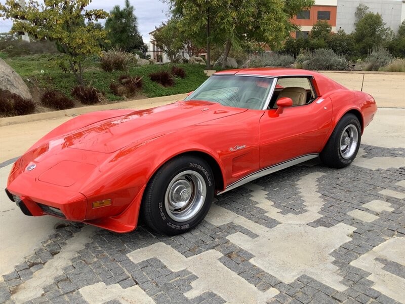 Chevrolet-Corvette-1976-Coupe-6