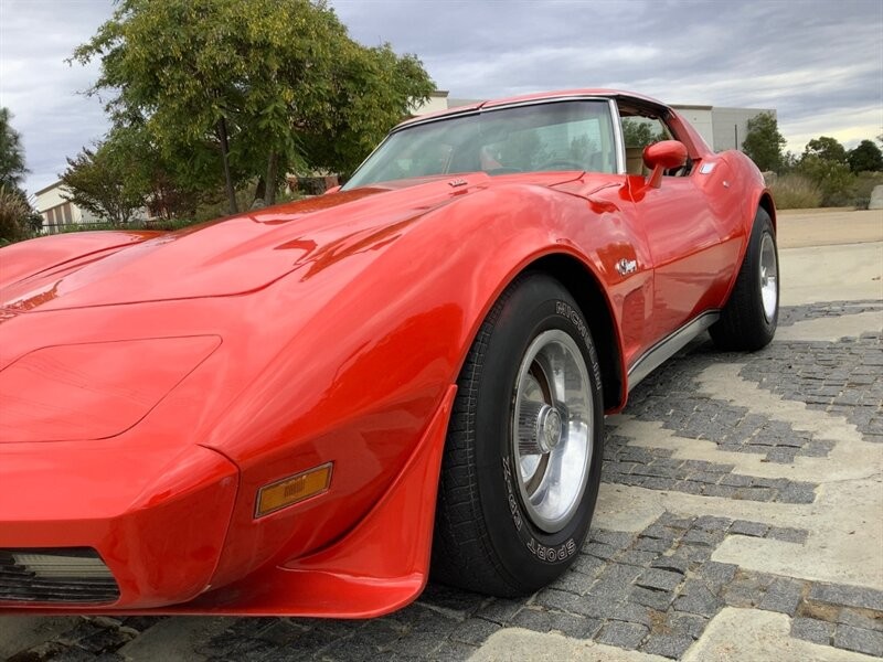 Chevrolet-Corvette-1976-Coupe-7