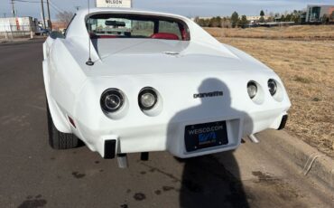 Chevrolet-Corvette-1977-22