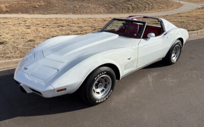 Chevrolet Corvette 1977 --