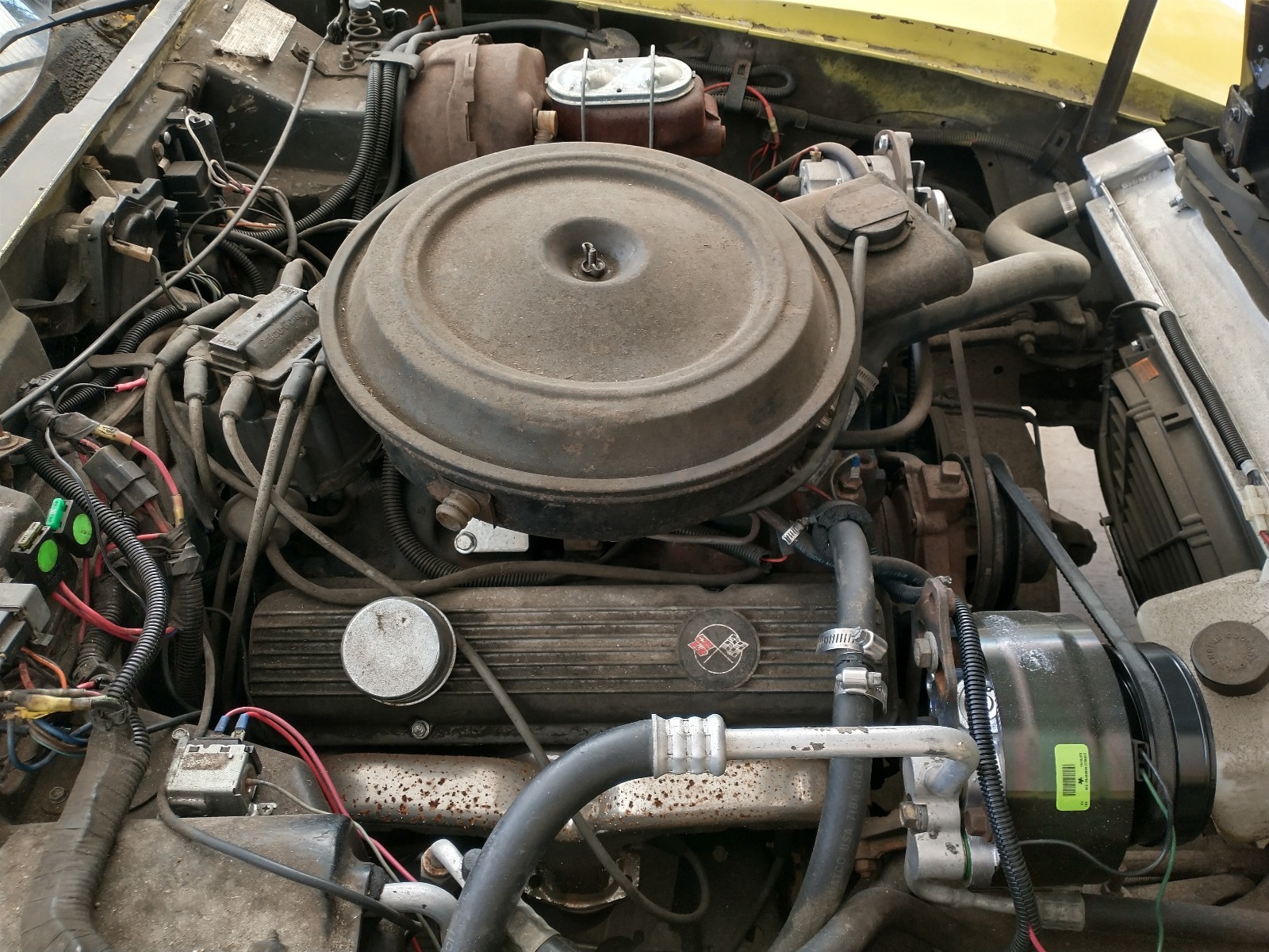 Chevrolet-Corvette-1977-7