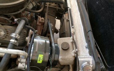 Chevrolet-Corvette-1977-8