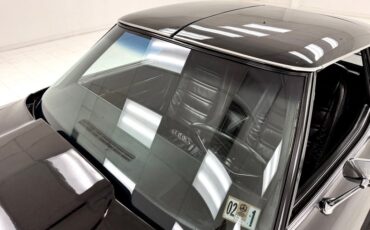 Chevrolet-Corvette-1977-Black-Black-16