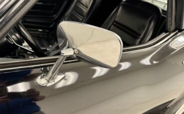 Chevrolet-Corvette-1977-Black-Black-18