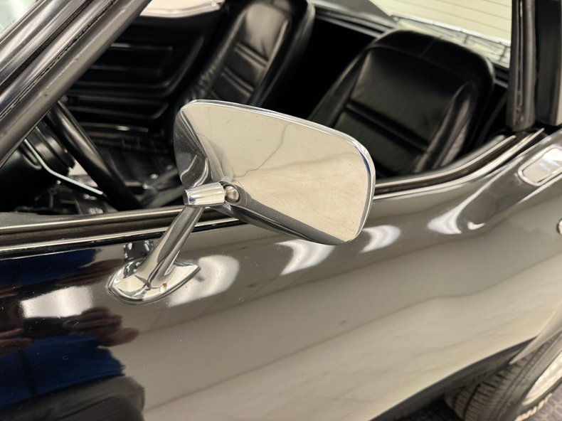 Chevrolet-Corvette-1977-Black-Black-18