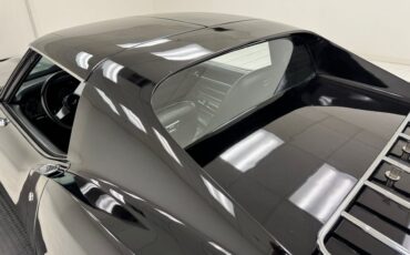 Chevrolet-Corvette-1977-Black-Black-21