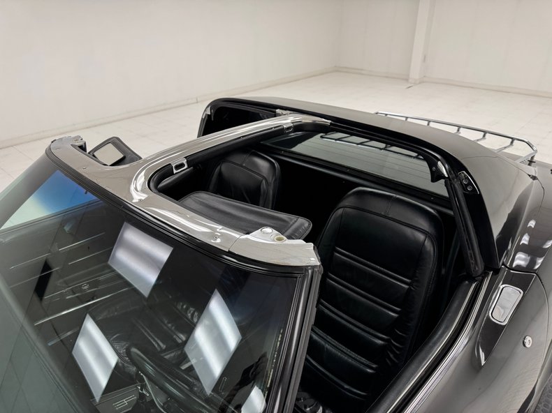 Chevrolet-Corvette-1977-Black-Black-28