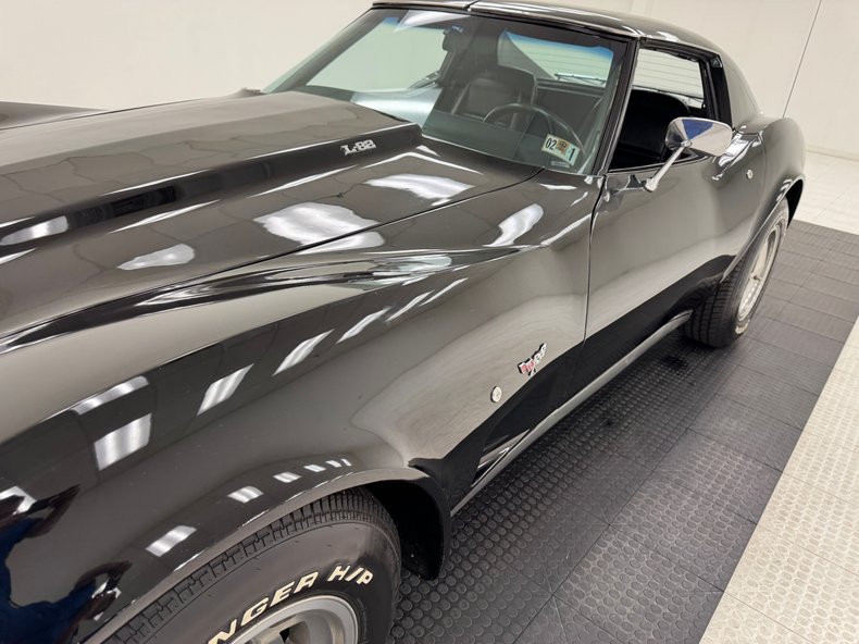 Chevrolet-Corvette-1977-Black-Black-30