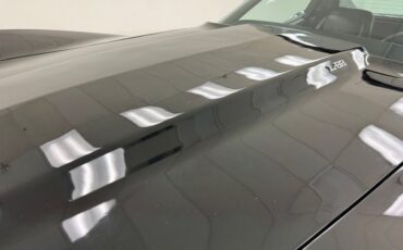 Chevrolet-Corvette-1977-Black-Black-32