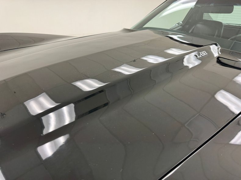 Chevrolet-Corvette-1977-Black-Black-32