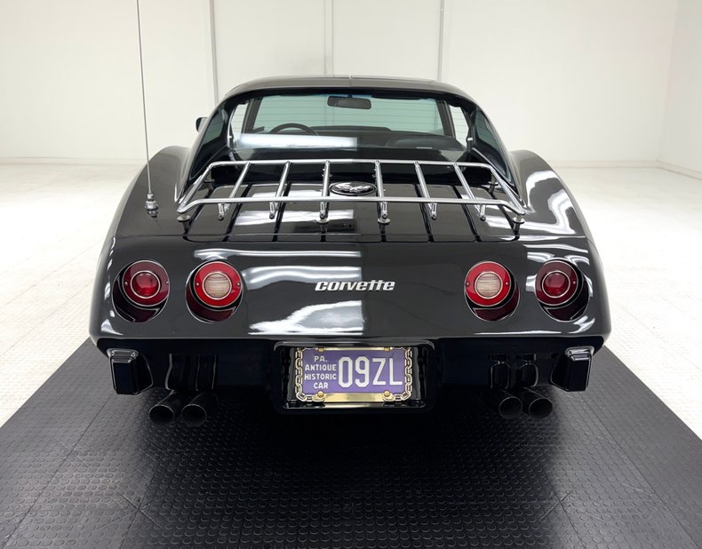 Chevrolet-Corvette-1977-Black-Black-6