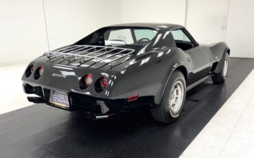 Chevrolet-Corvette-1977-Black-Black-7