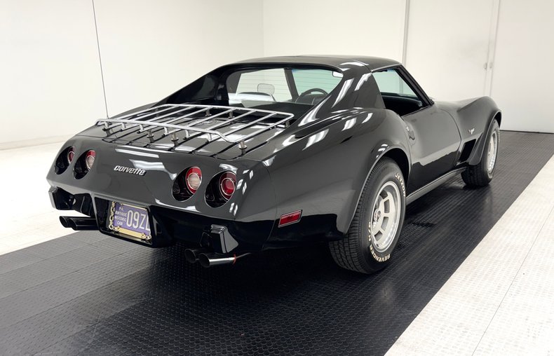 Chevrolet-Corvette-1977-Black-Black-7