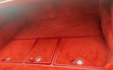 Chevrolet-Corvette-1977-White-Red-1