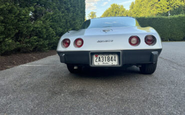 Chevrolet-Corvette-1978-23