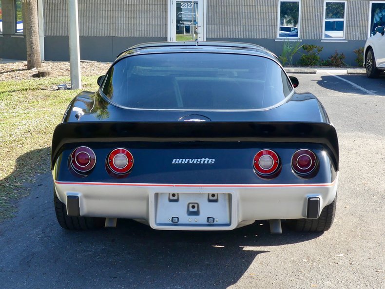 Chevrolet-Corvette-1978-Black-Silver-25