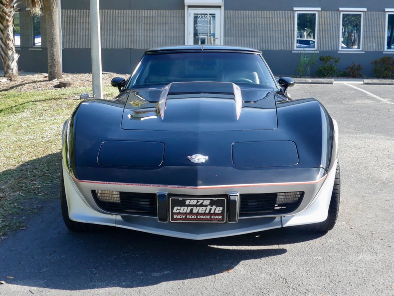 Chevrolet-Corvette-1978-Black-Silver-36