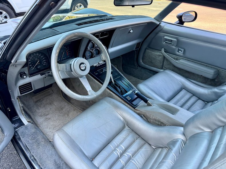 Chevrolet-Corvette-1978-Black-Silver-42