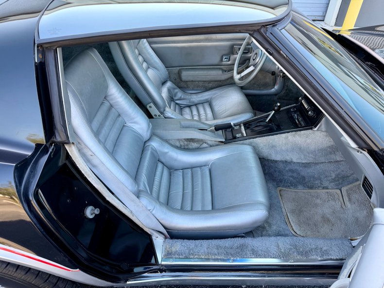 Chevrolet-Corvette-1978-Black-Silver-47