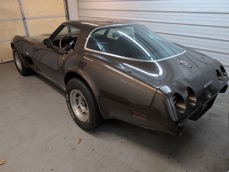 Chevrolet-Corvette-1978-Brown-Brown-2