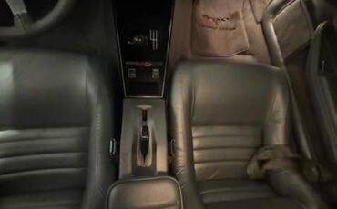 Chevrolet-Corvette-1978-Coupe-10